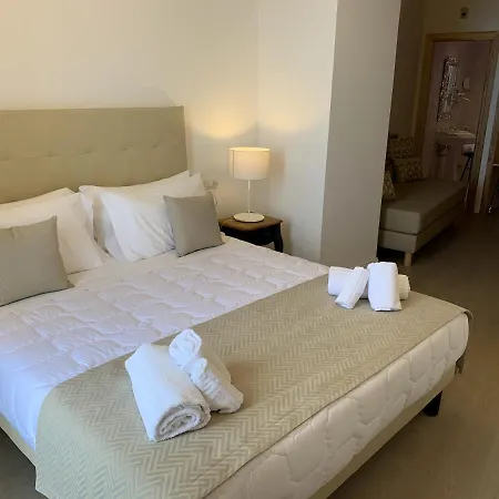 Guest house Domus Centro *